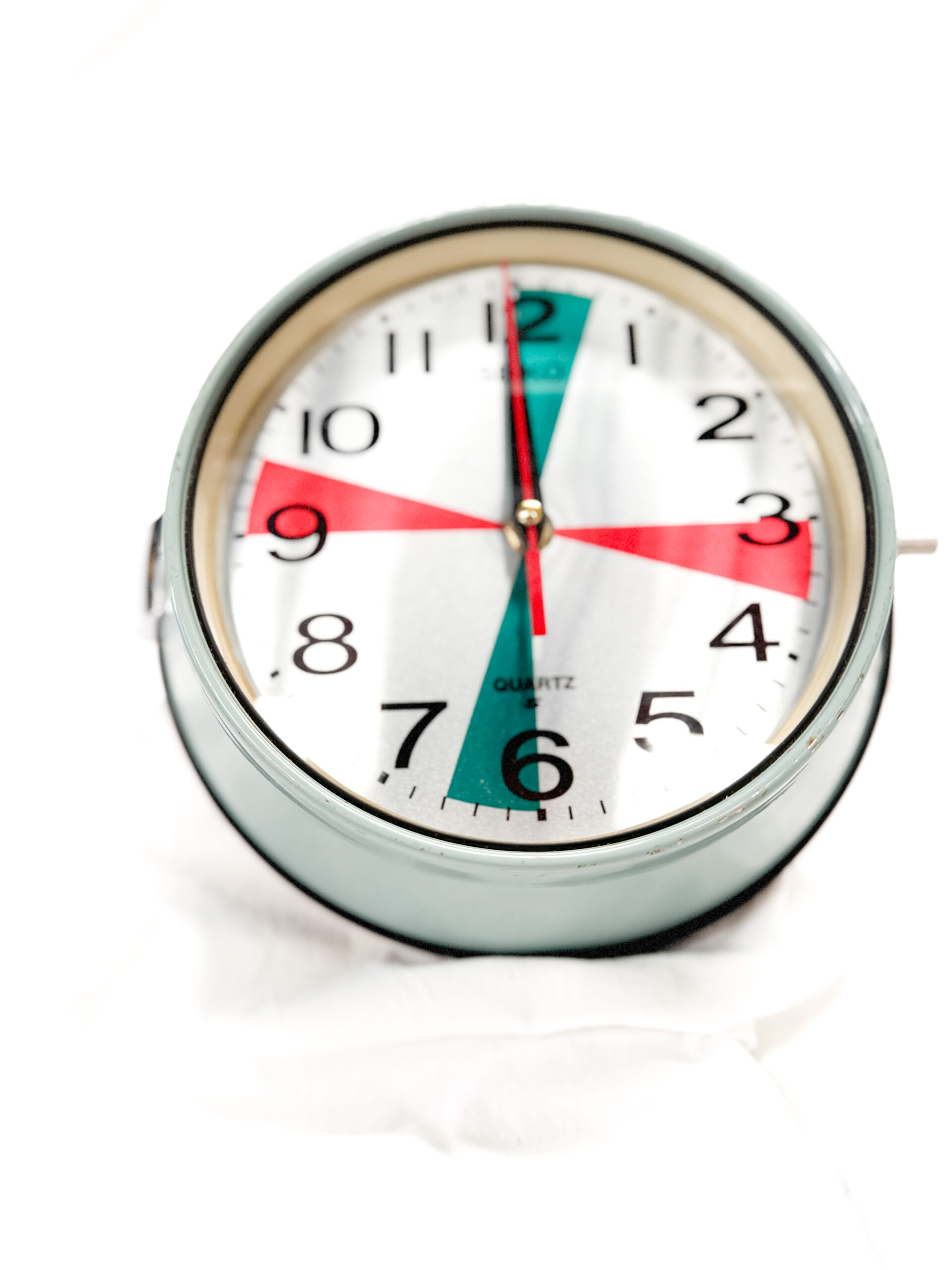 SEIKO Green and Red Clock - Image 7