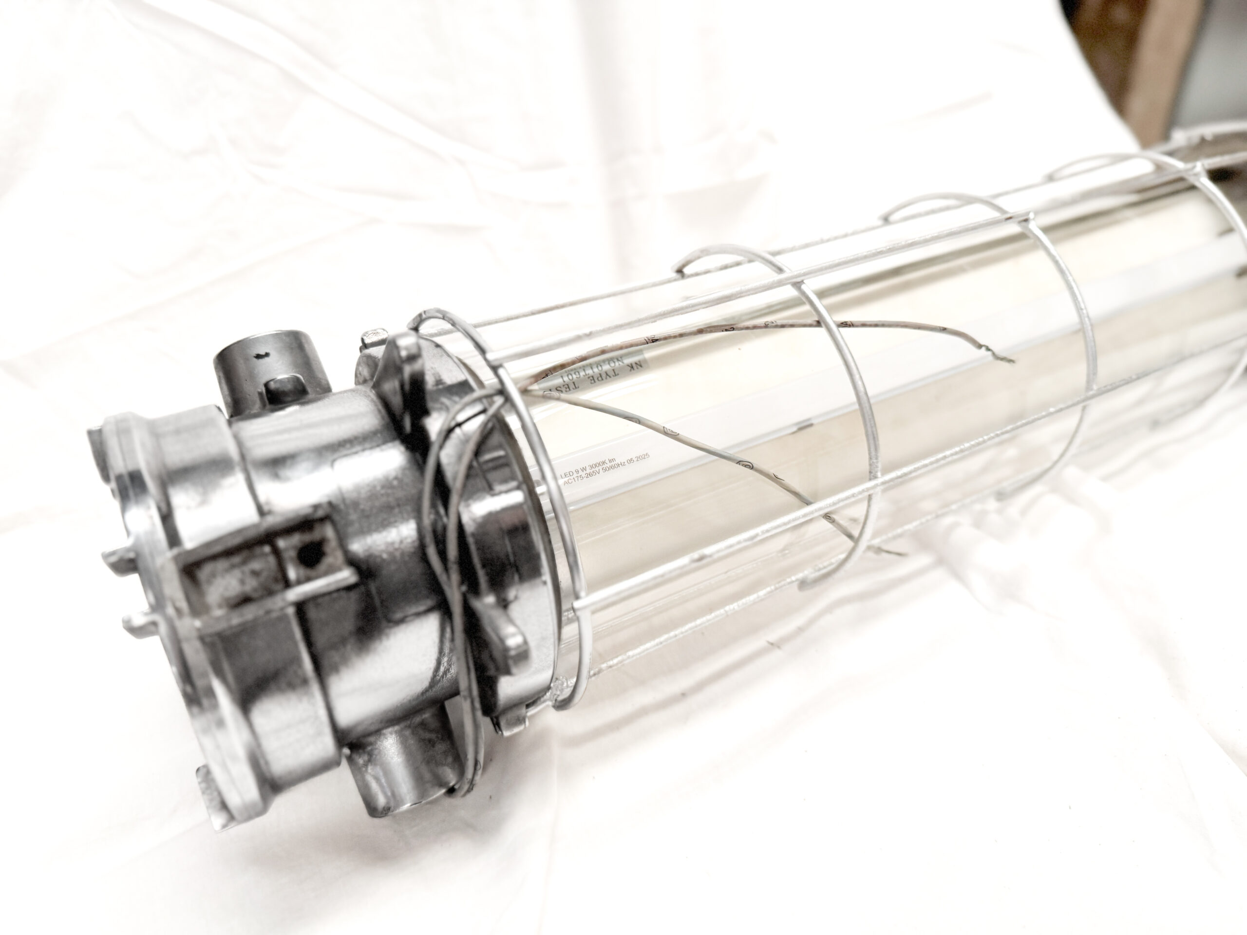 Fluorescent Explosion-Proof Lamp by KOKOSHA, Japan โคมไฟเรือ KOKOSHA - Image 7