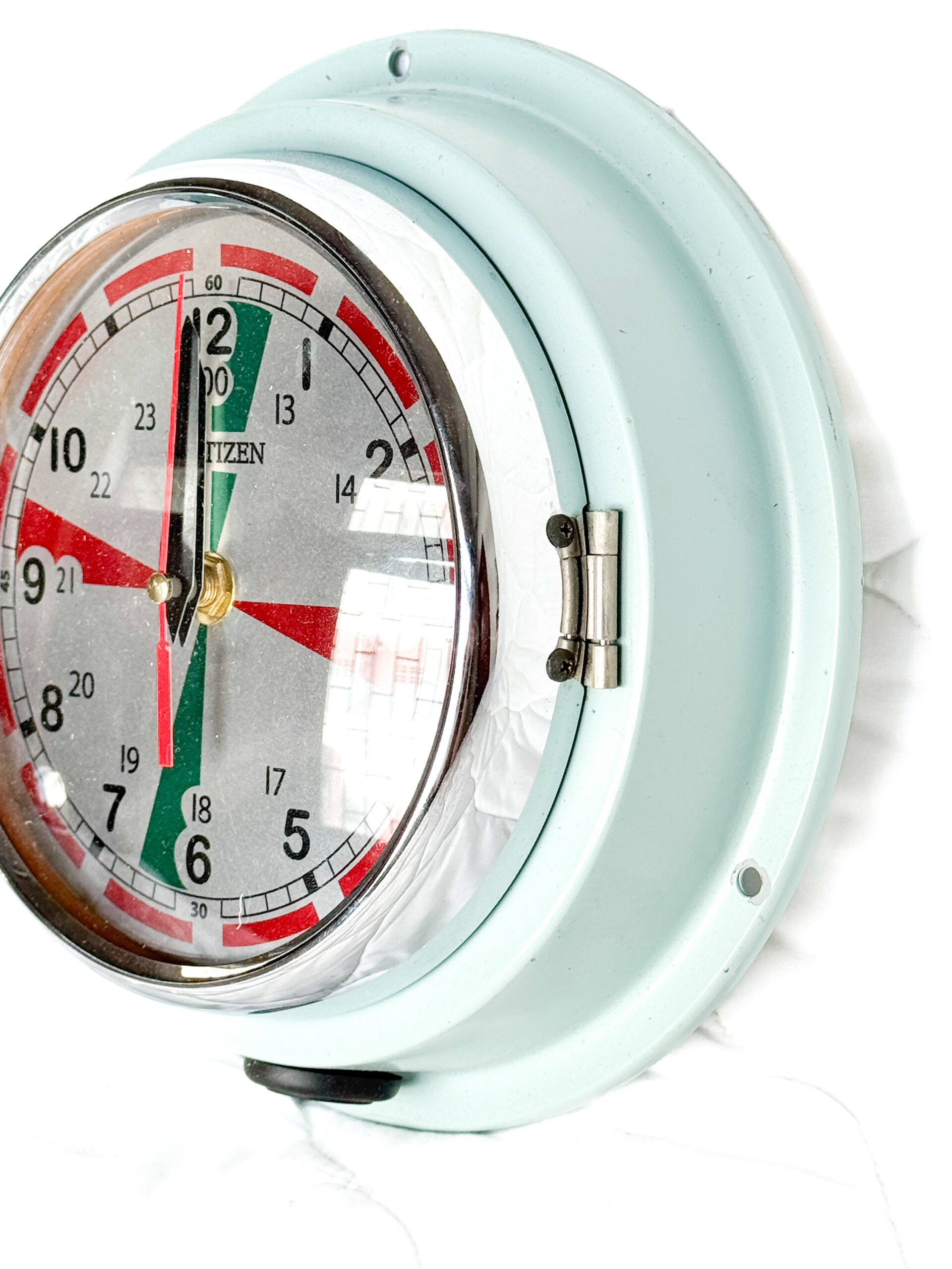 CITIZEN Green and Red Clock - Image 5